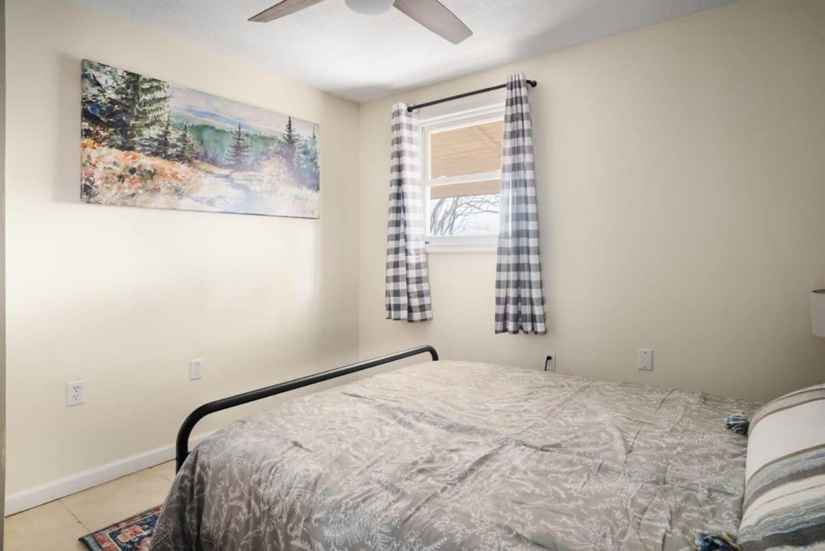 Modern Mountain Cottage W Hot Tub, Fire Pit, Wifi Inwood Luaran gambar